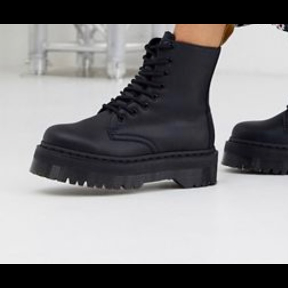 Dr Martens - Picture 1 of 1
